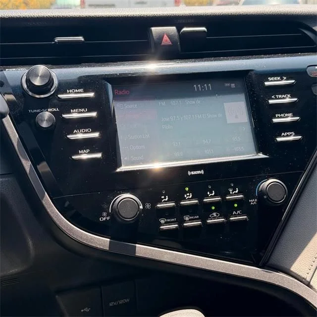 Used 2020 White Toyota LE image 21
