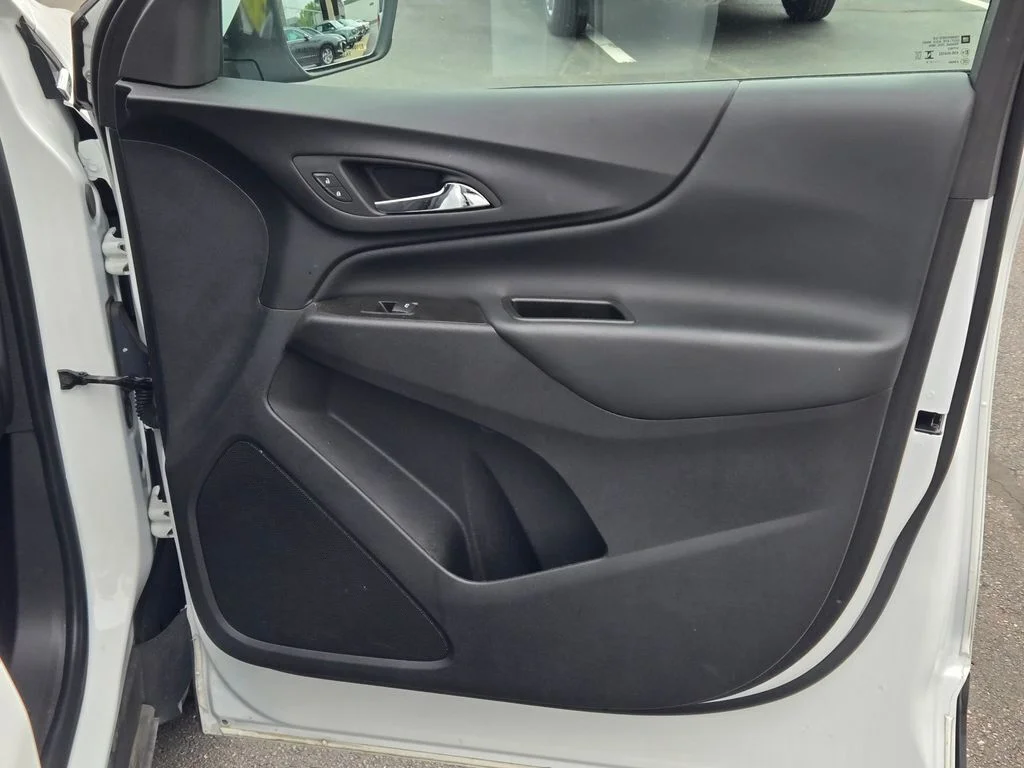 Used 2024 White Chevrolet LT image 5