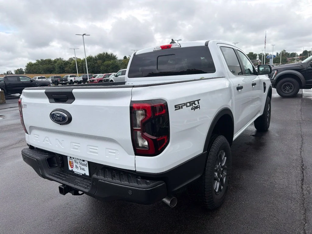 New 2026 Oxford White Ford XLT image 5
