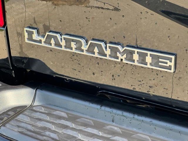 New 2026 Diamond Black Crystal Pearl-Coat Exterior Paint RAM Laramie image 34