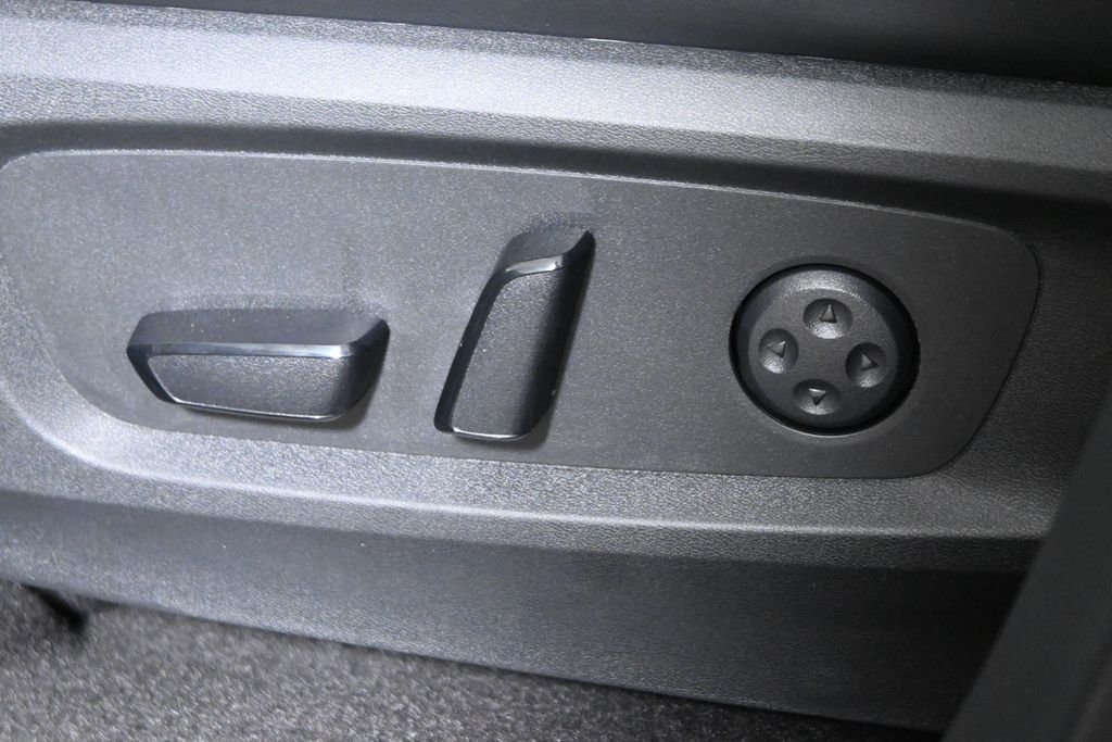 New 2027 GRAPHITE SHADOW INFINITI Luxe AWD image 30