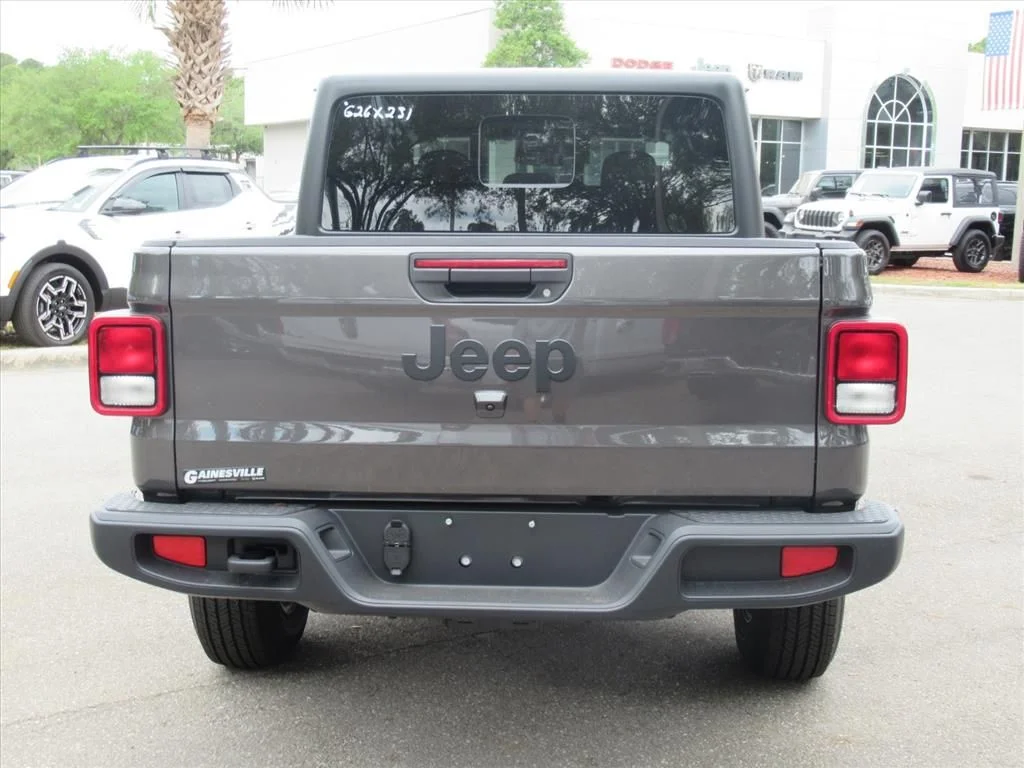 New 2026 Granite Crystal Metallic Clear-Coat Exterior Paint Jeep Sport S image 6