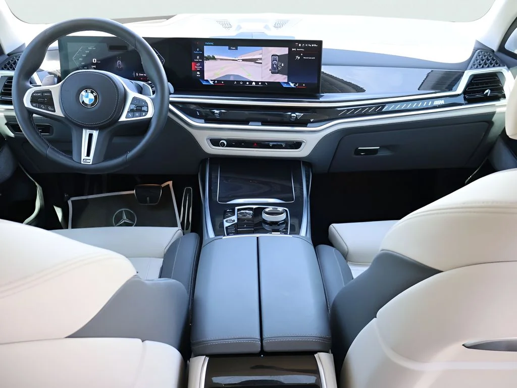 2025 BMW X7 M60i - Photo 16