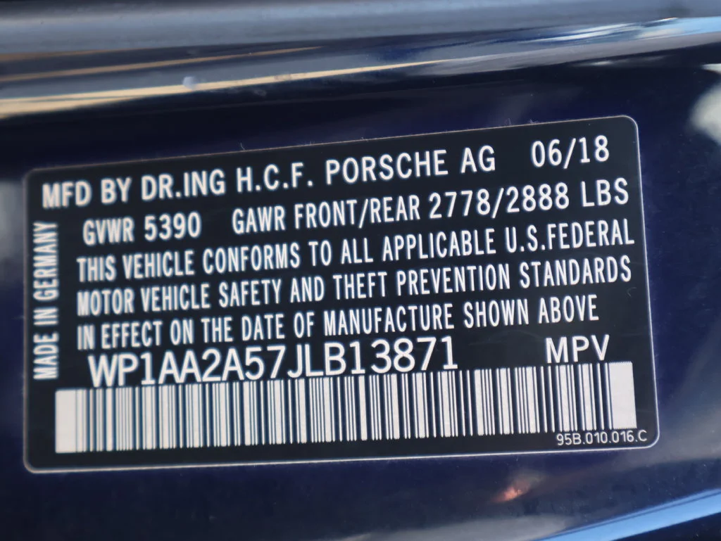 Used 2018  Porsche Base image 47