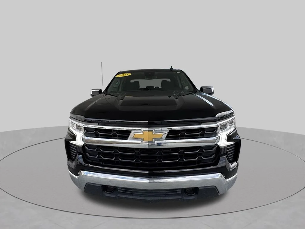 Used 2023 Black Chevrolet LT image 3