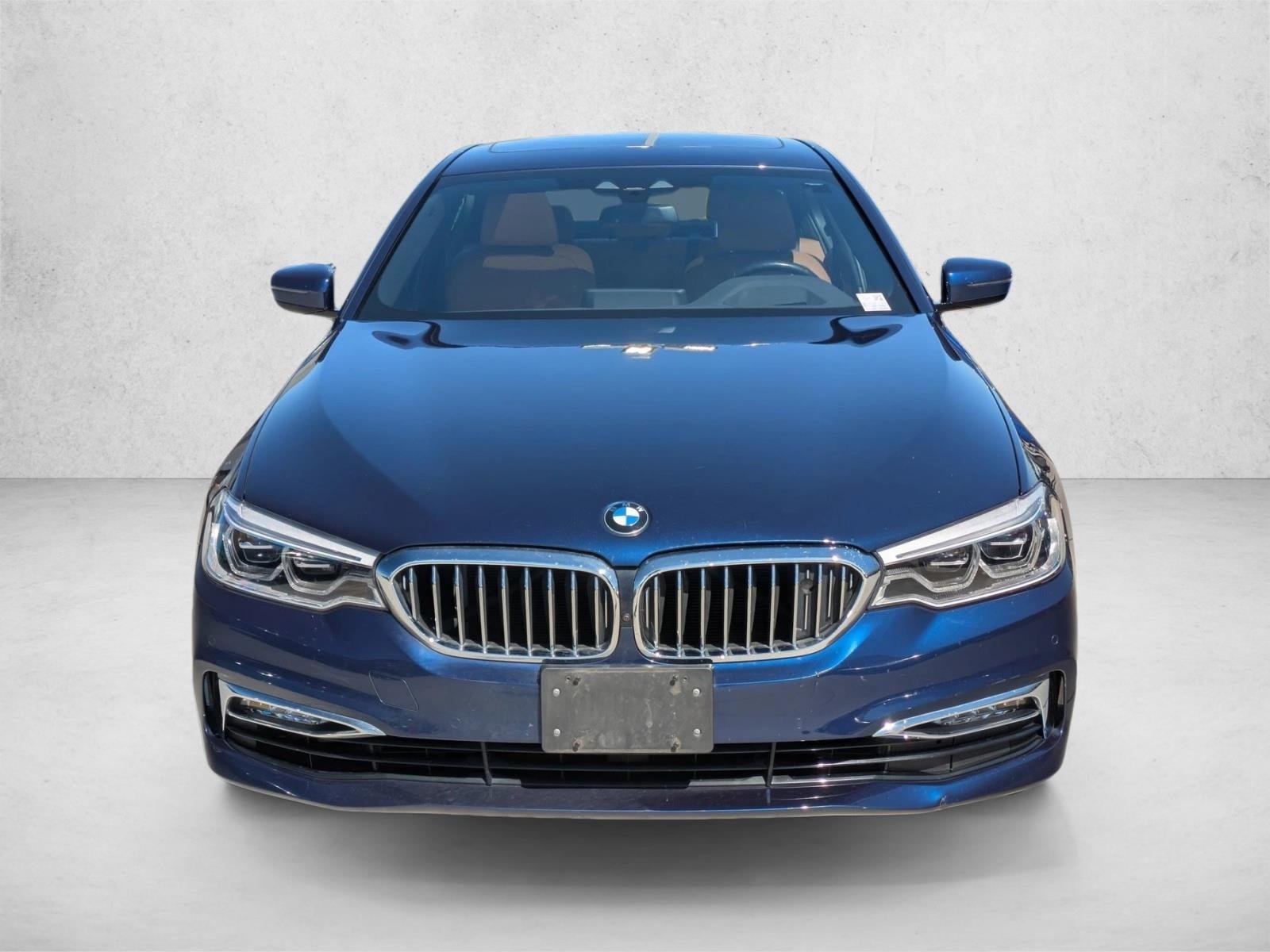 Used 2017 Mediterranean Blue Metallic BMW 540i xDrive image 2