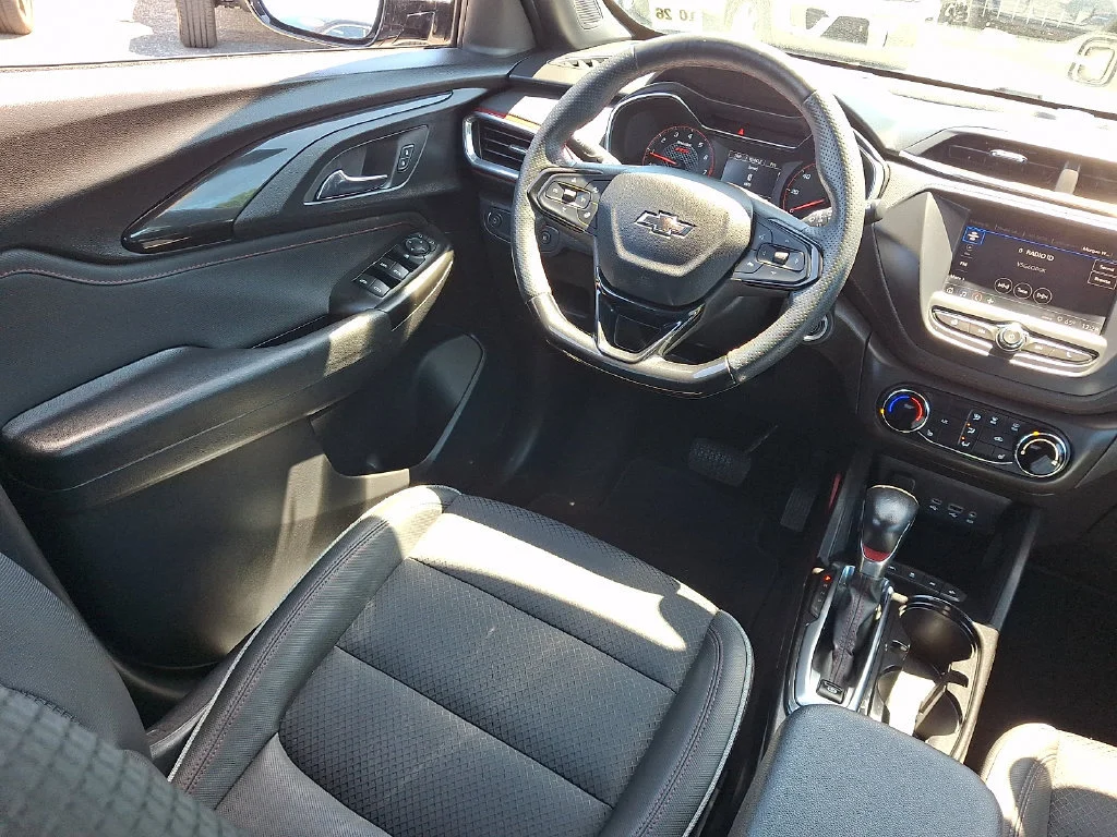 Used 2022 Mosaic Black Metallic Chevrolet RS image 15