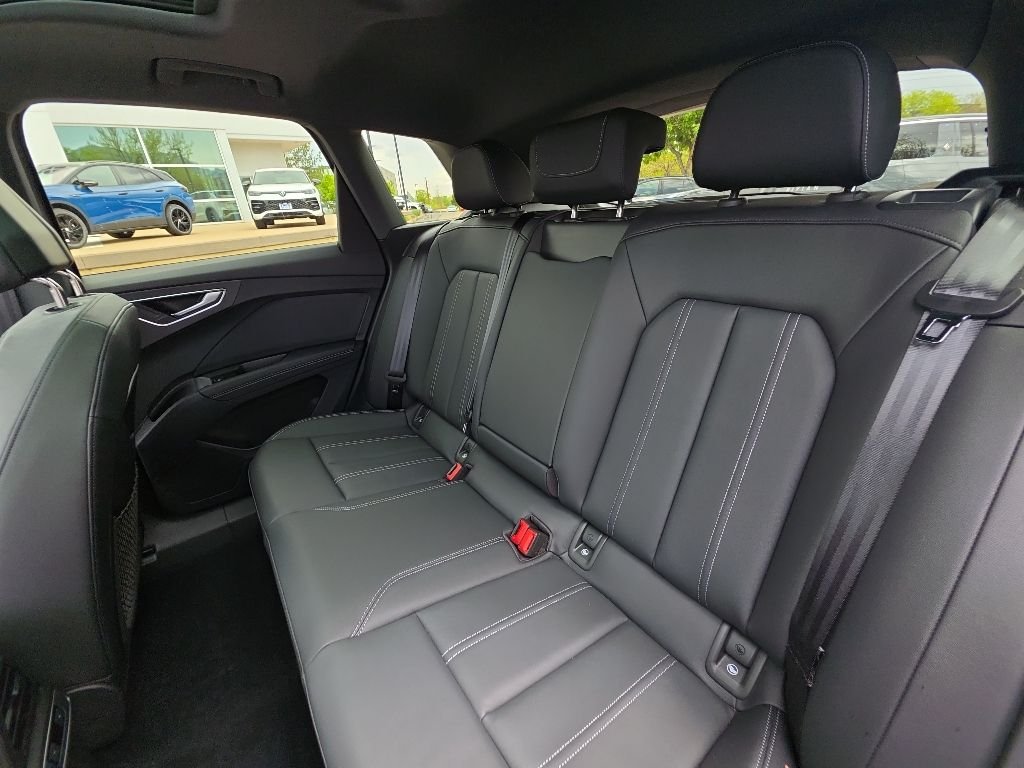 Used 2023 Pebble Audi Prestige image 21