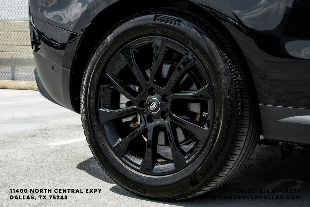 Certified Used 2025 Santorini Black Metallic Land Rover SE image 63