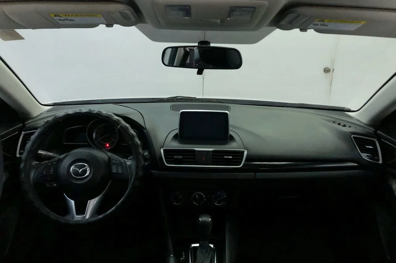 Used 2018 Snowflake White Pearl Mazda Sport image 10