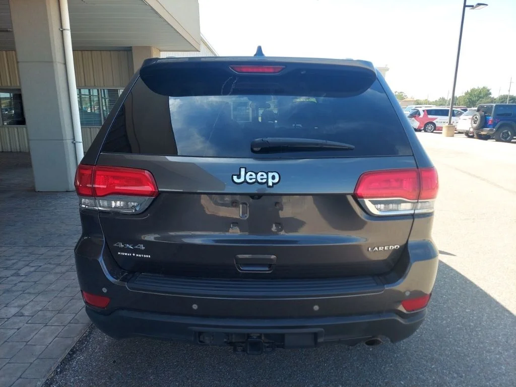 Certified Used 2019 Gray Jeep Laredo E image 6