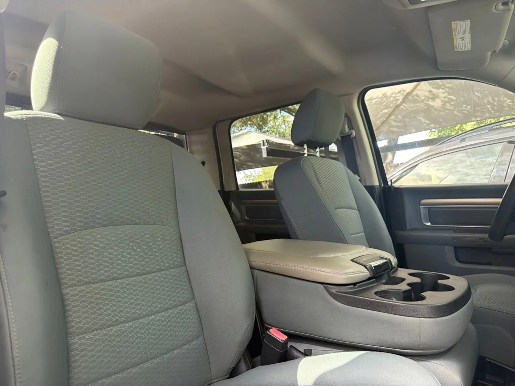 Used 2016 White Ram SLT image 26