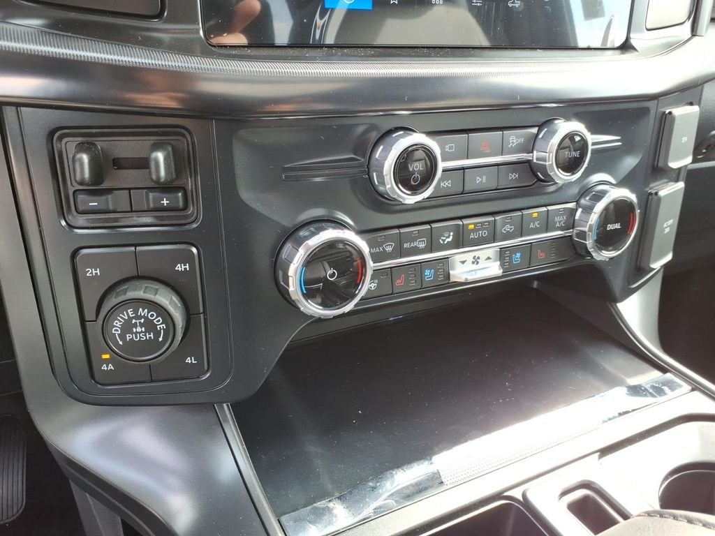 New 2026 Agate Black Metallic Ford Lariat® image 23