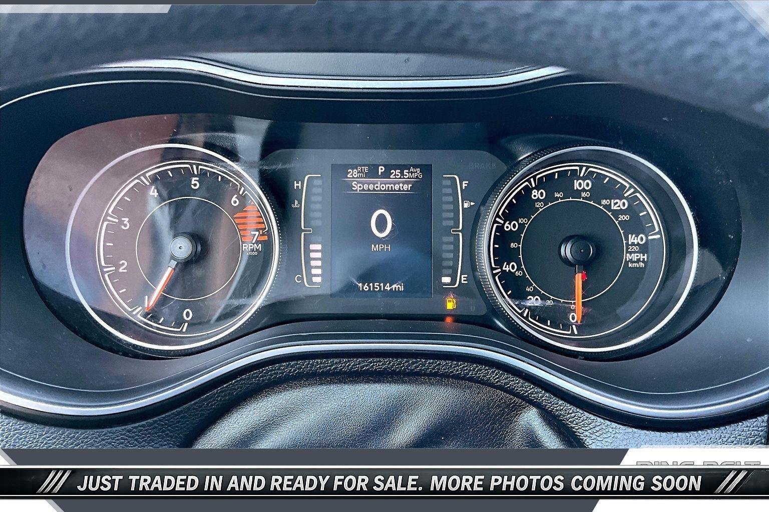 Used 2020 Silver Jeep Latitude FWD image 14