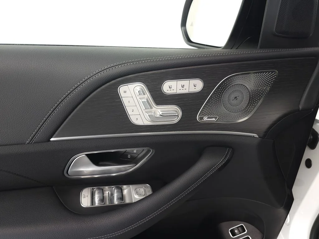 Used 2025 Polar White Mercedes-Benz GLE 450e image 6