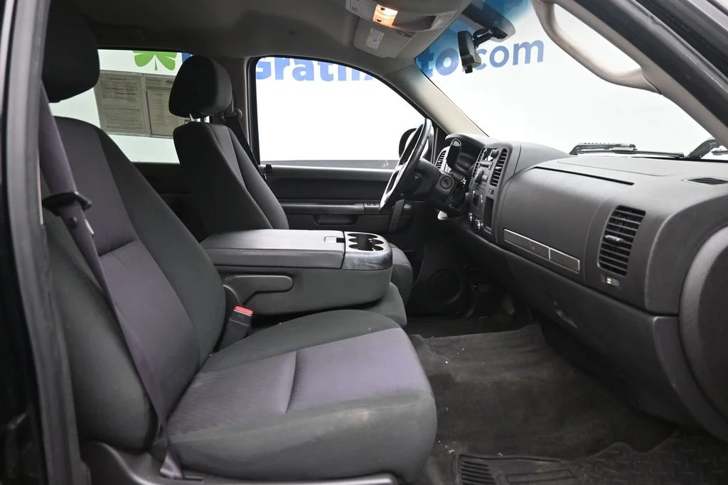 Used 2012 Black Chevrolet LT image 9