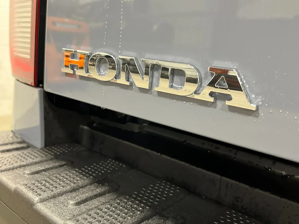 New 2026 Sonic Gray Pearl Honda RTL image 8