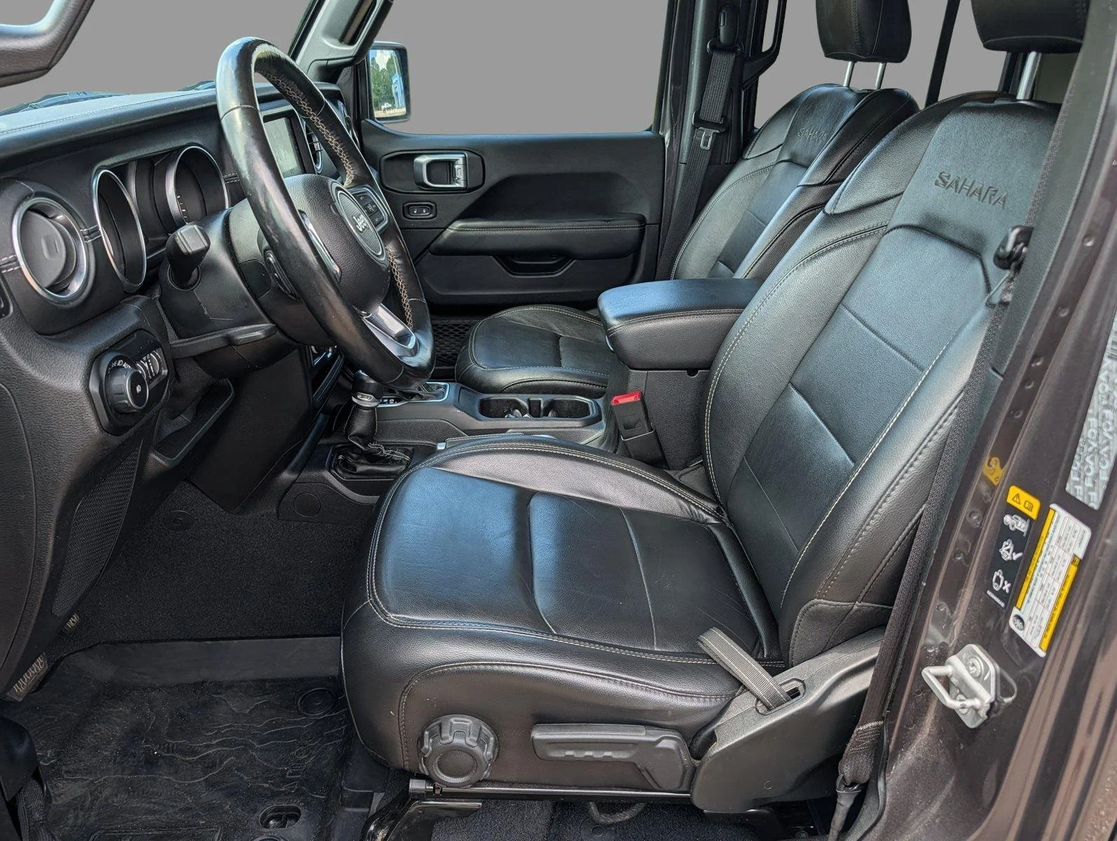 Used 2020 Granite Crystal Metallic Clearcoat Jeep North Edition image 17