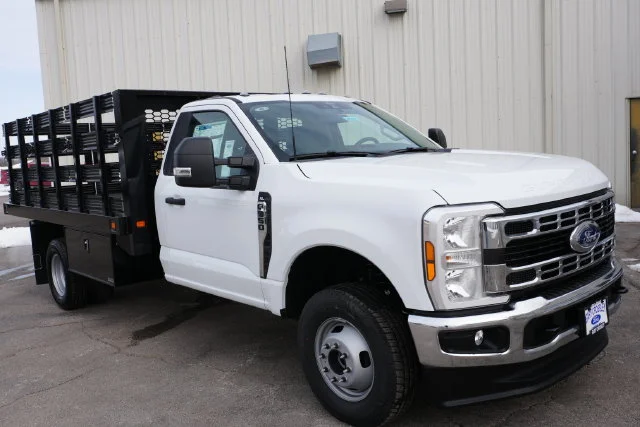 2026 Ford F-350 Super Duty Chassis Cab