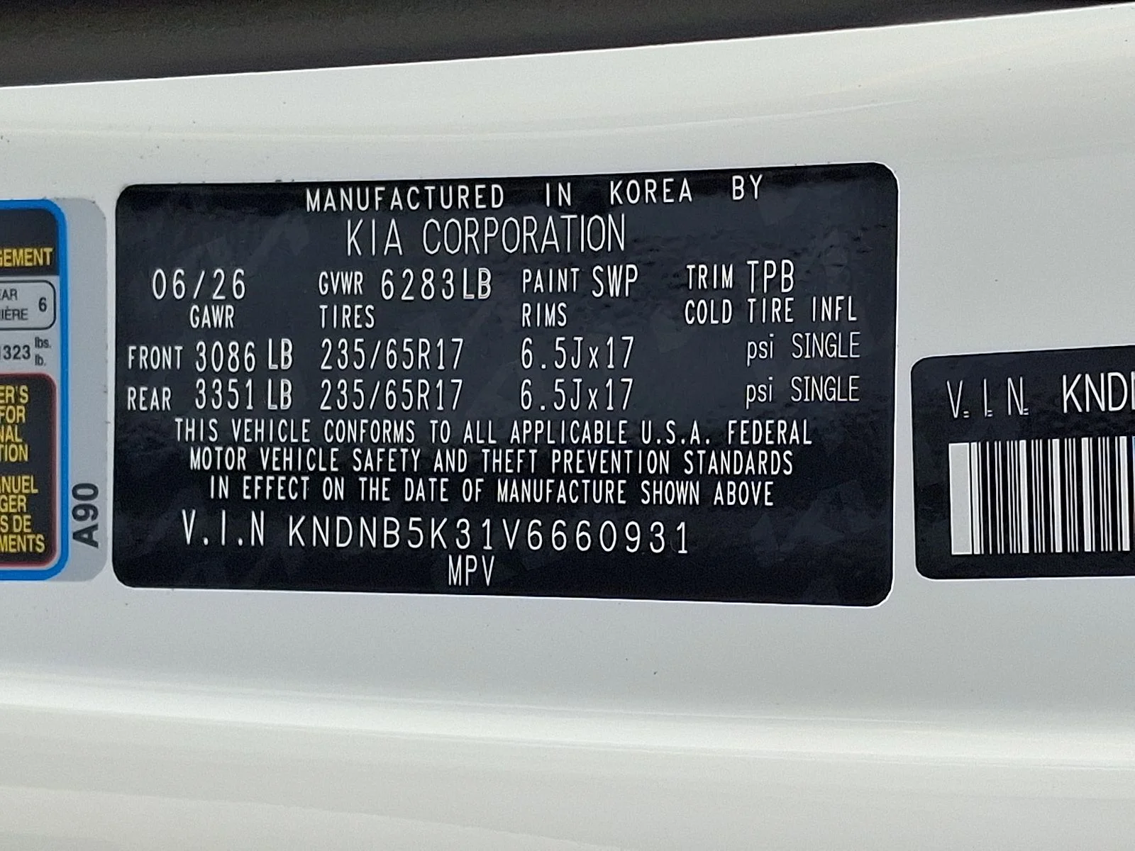 New 2027 White Kia LXS image 22