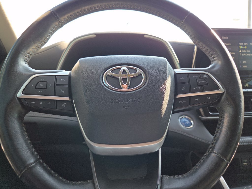 Used 2022 Midnight Black Metallic Toyota Hybrid XLE image 36