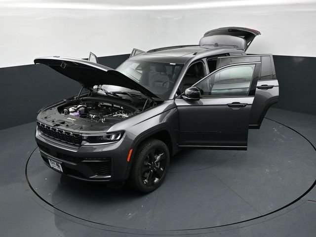 New 2026 Baltic Gray Metallic Clear-Coat Exterior Paint Jeep Limited image 26