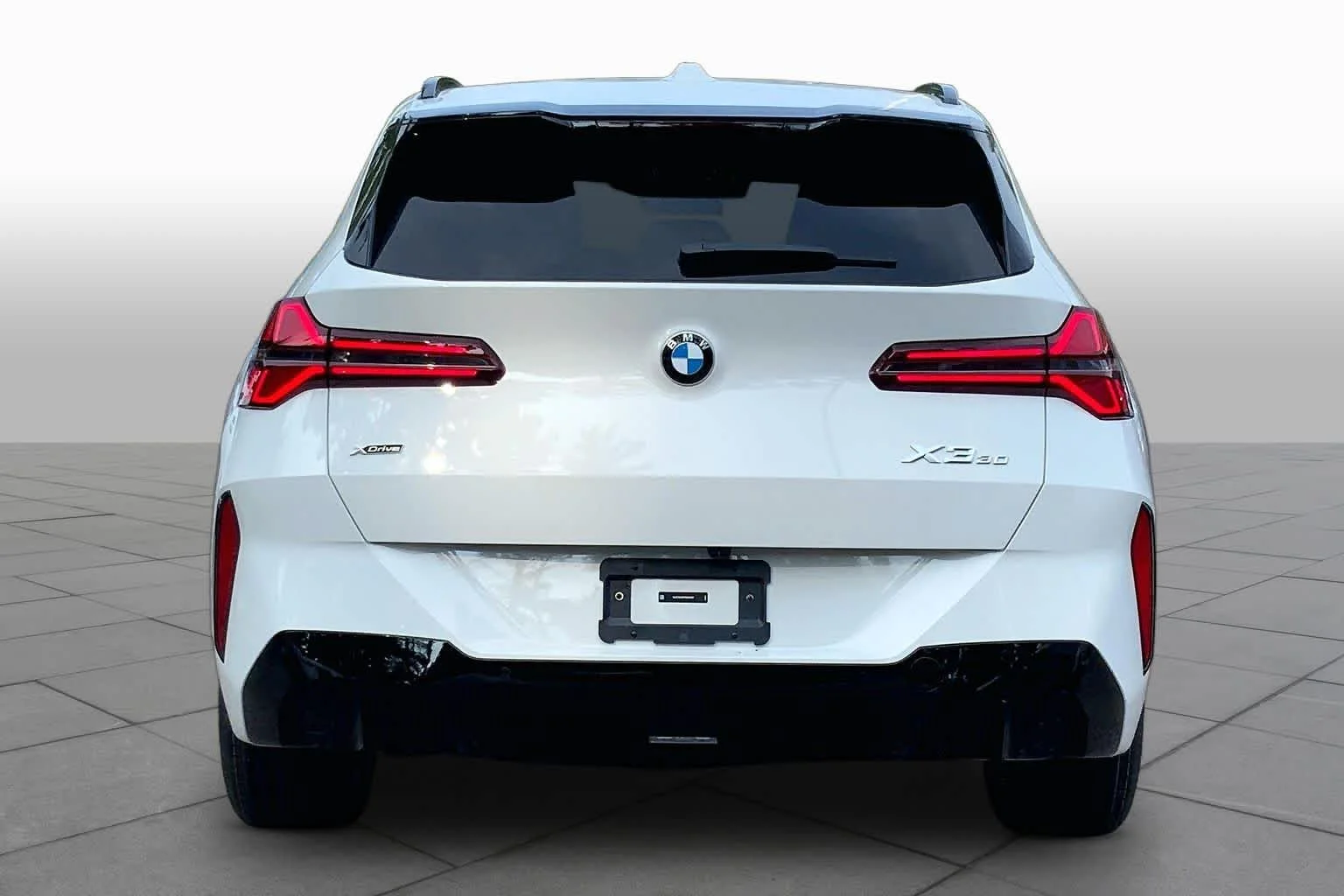 New 2026 Alpine White BMW 30 xDrive image 4