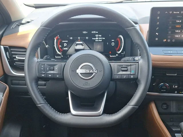 Used 2024 Gray Nissan Platinum image 15