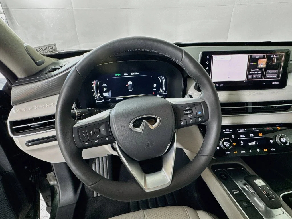 Certified Used 2026 Green INFINITI LUXE image 14