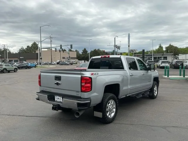 Used 2019 SILVER ICE METALLIC Chevrolet LTZ image 3