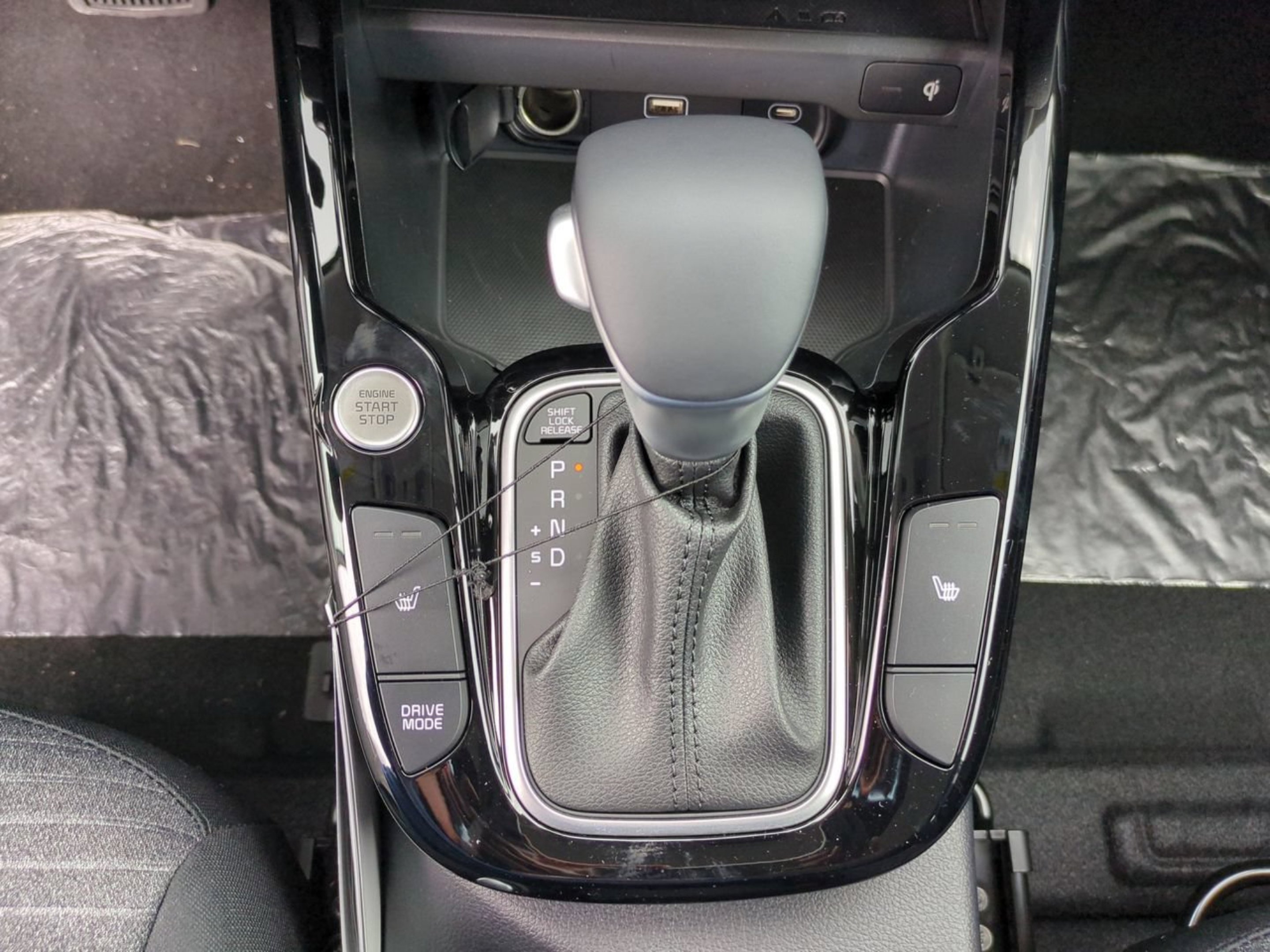 Certified Used 2025 Gravity Gray Kia EX image 16