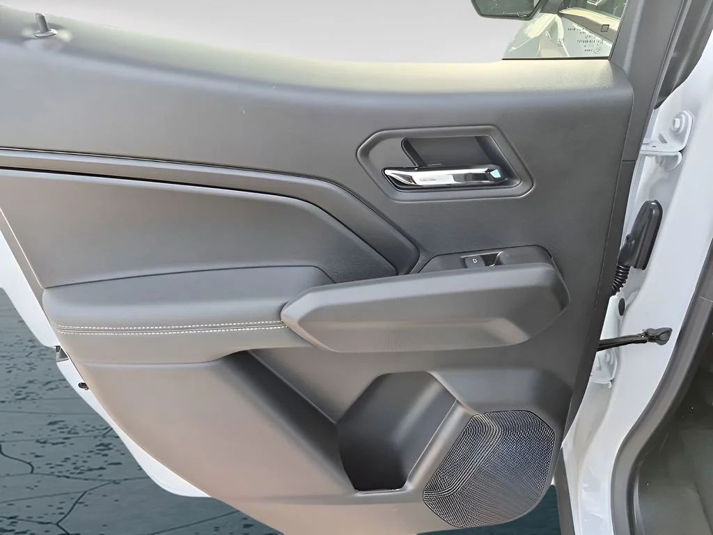 New 2026 Summit White GMC Elevation image 17