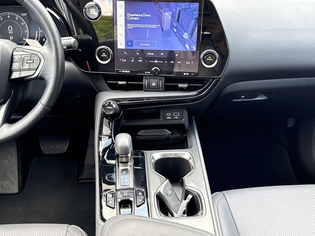 Used 2024 White Lexus 350 Base image 15