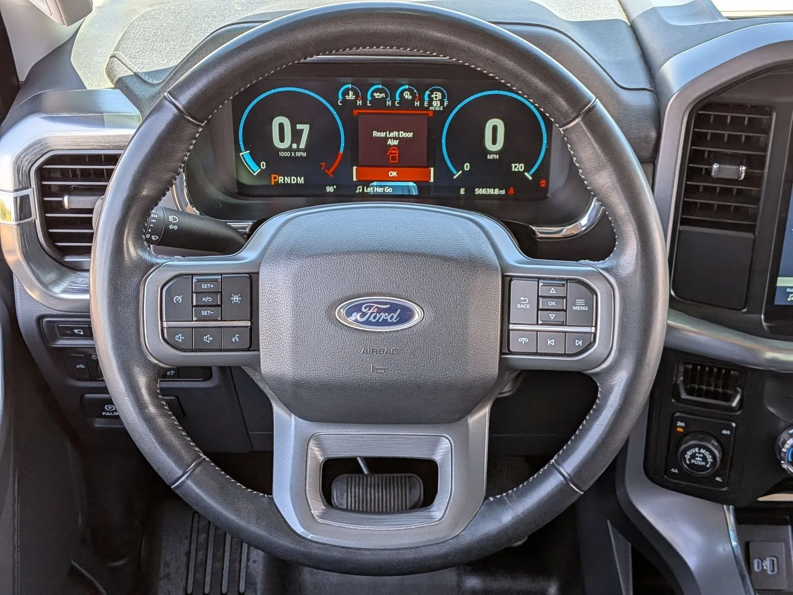 Certified Used 2022 White Metallic Ford Lariat image 24