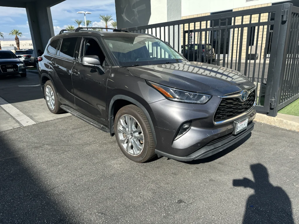 Used 2021 Magnetic Gray Metallic Toyota Hybrid Limited image 4