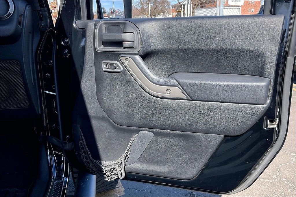 2011 JEEP WRANGLER - Image 19