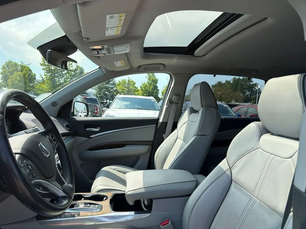 Used 2019 Silver Acura 3.5L Advance Package image 12