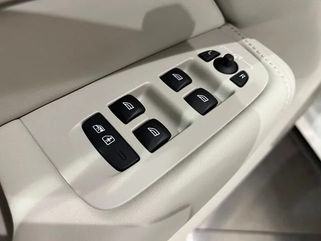 2026 Volvo XC60 Ultra - Photo 11