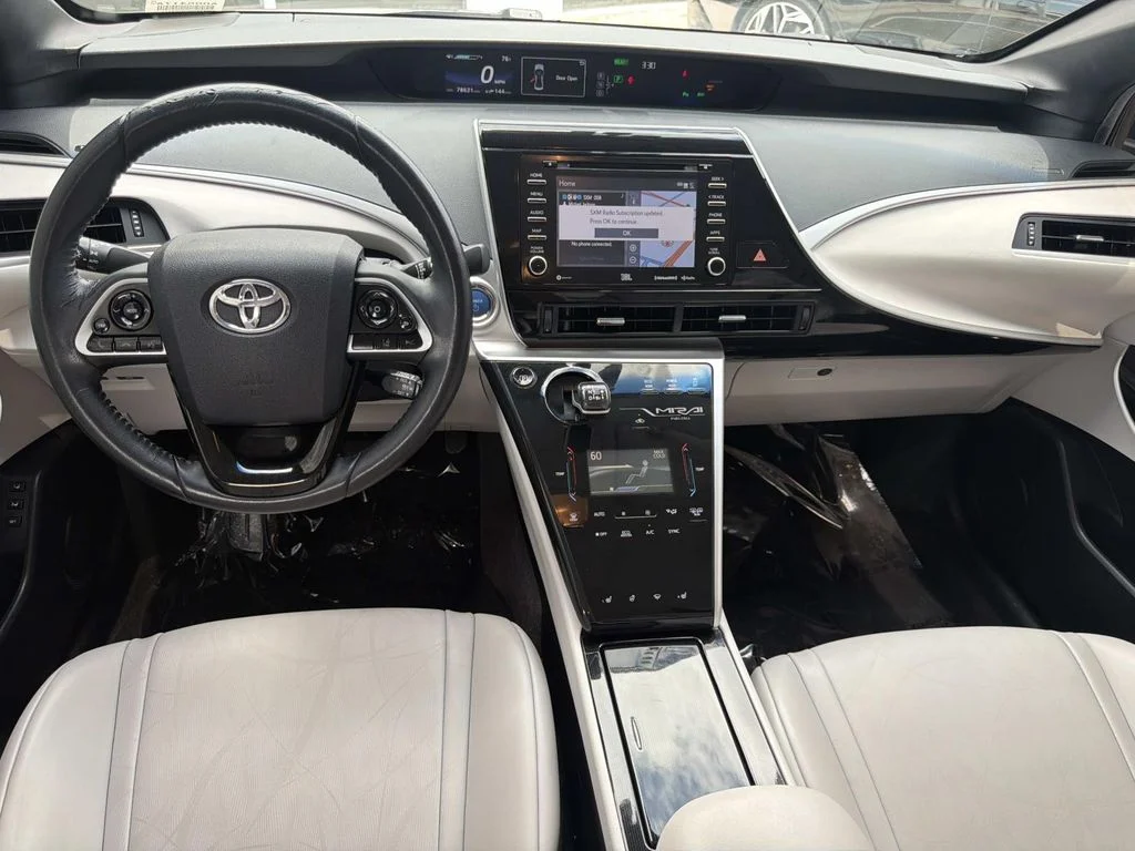 Used 2018 CRYSTAL WHITE Toyota Base image 6