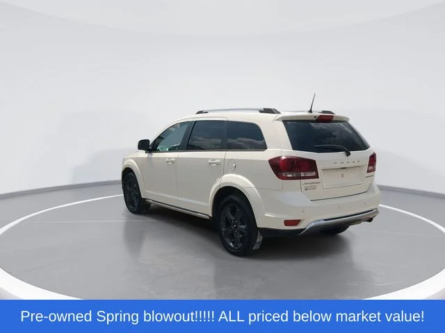 Used 2020 White Dodge Crossroad image 6