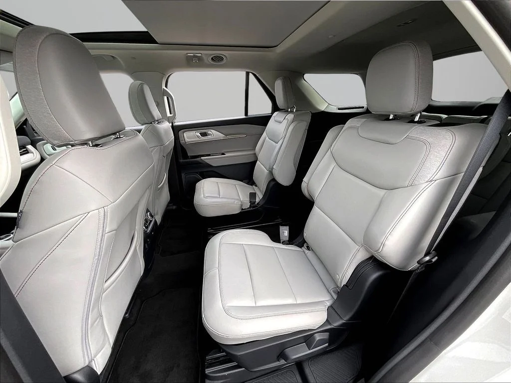 New 2026 Star White Metallic Tri-Coat Ford Active image 31