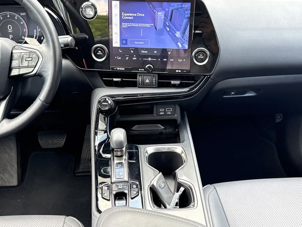 Used 2024 White Lexus 350 Base image 15