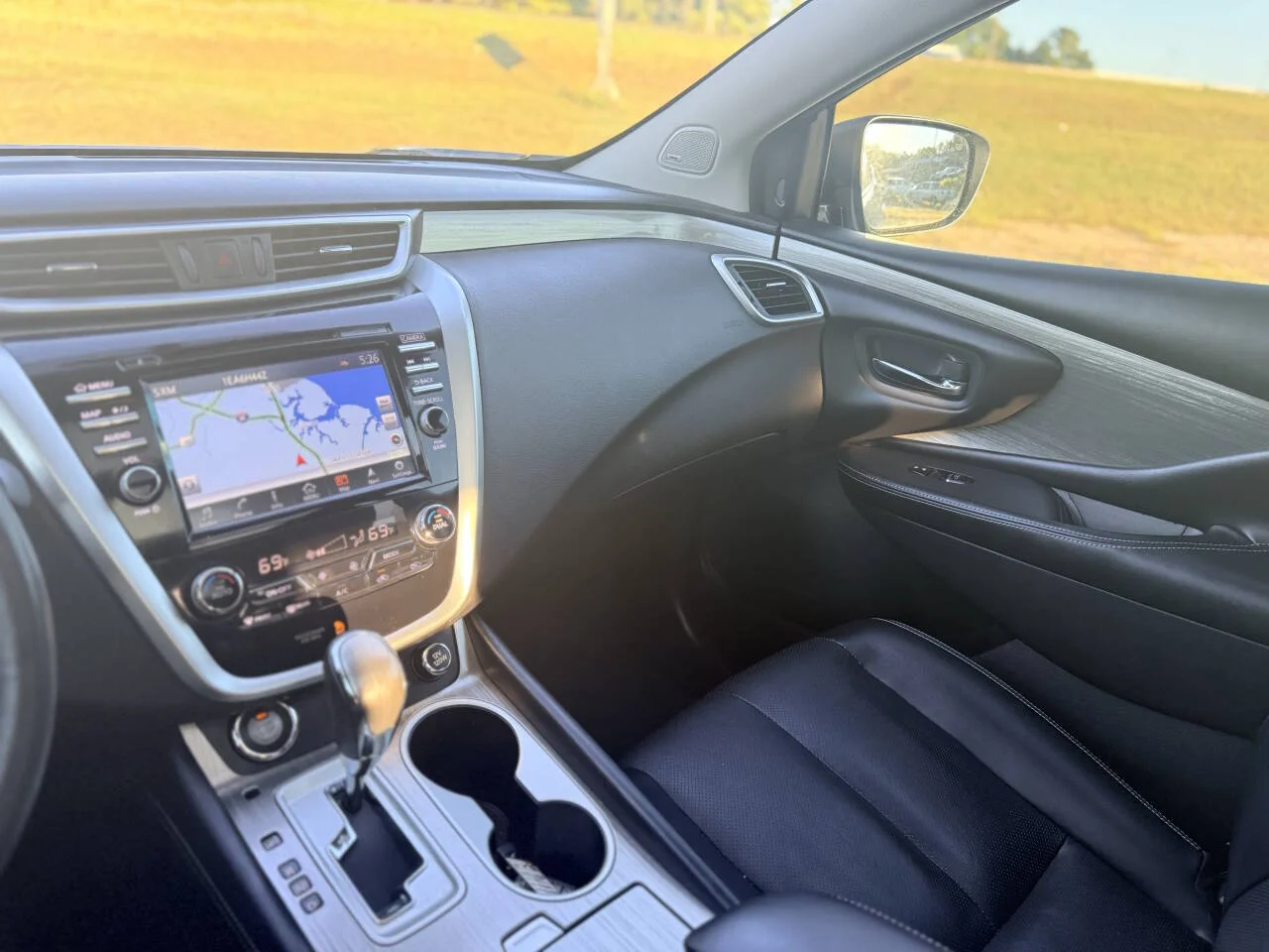 Used 2017 Gray Nissan Platinum 4dr SUV image 26
