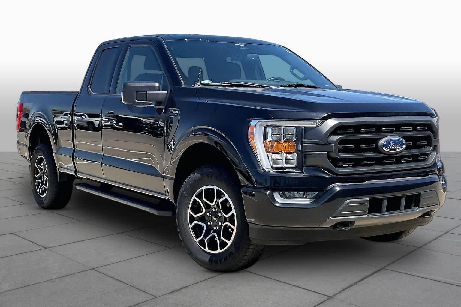 Used 2023 Agate Black Metallic Ford XLT image 5