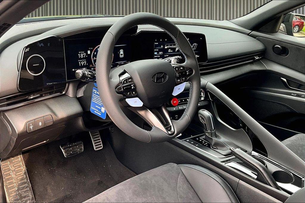 New 2026 Abyss Black Hyundai Base image 7