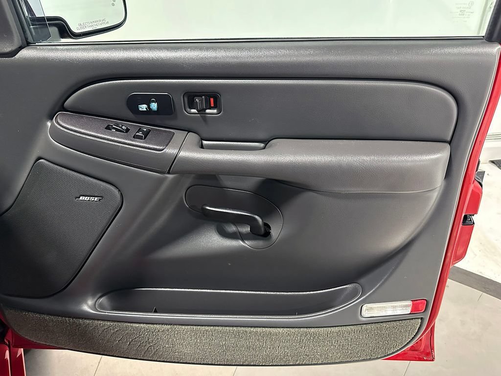 Used 2004 Victory Red Chevrolet NA image 49
