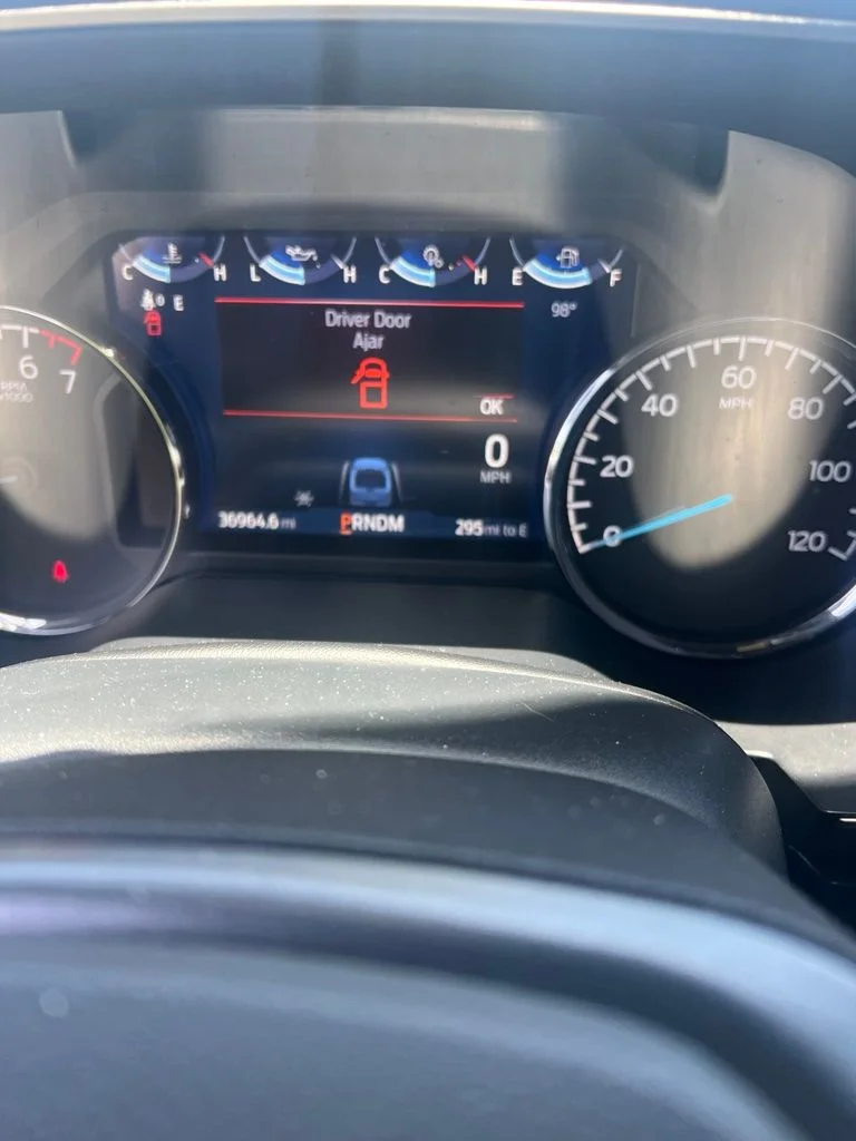 Used 2023 White Ford XLT image 4