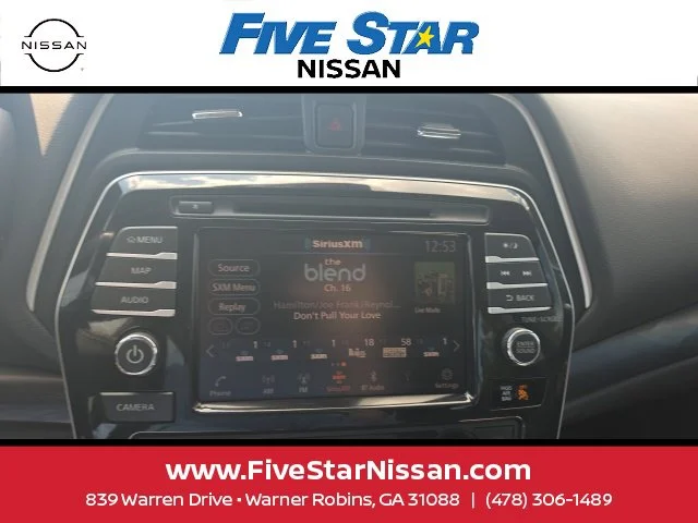 Used 2023 Silver Nissan Platinum image 15