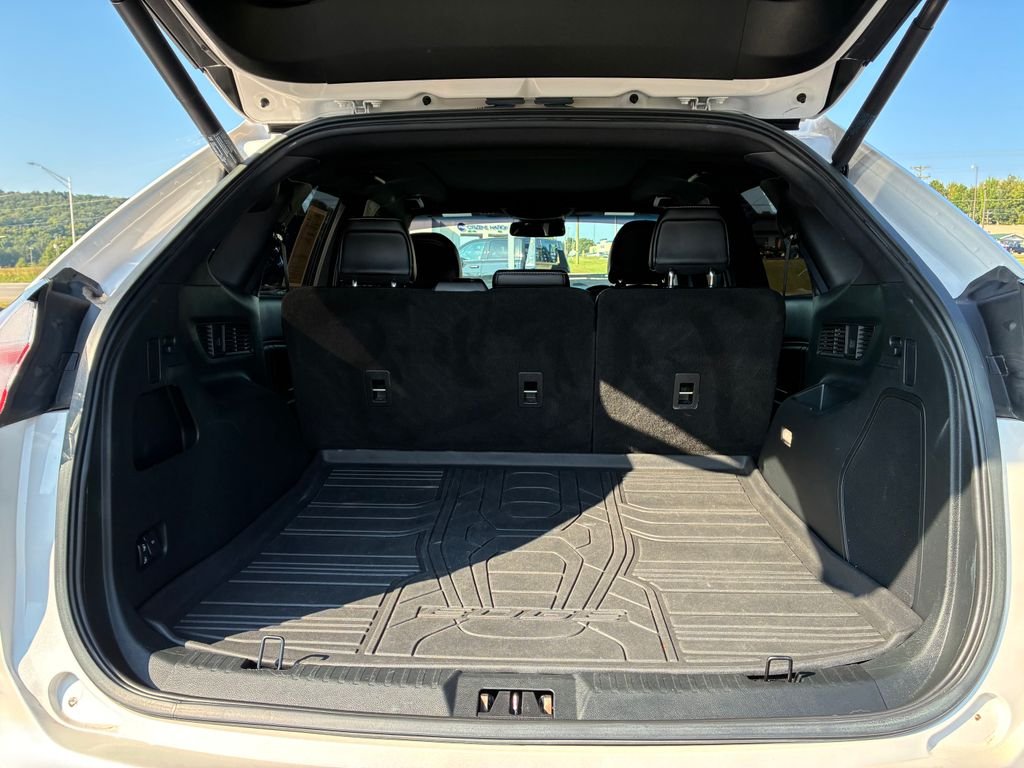 Used 2019 White Ford ST image 4