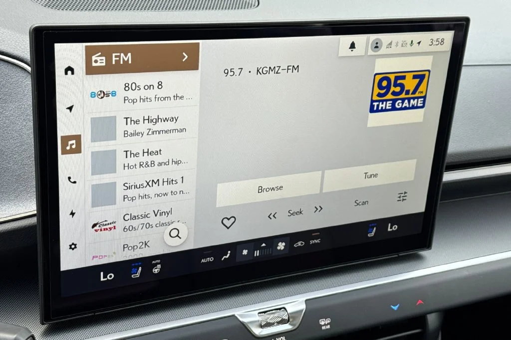 New 2026 Ultra White Lexus ES 350e PREMIUM image 17